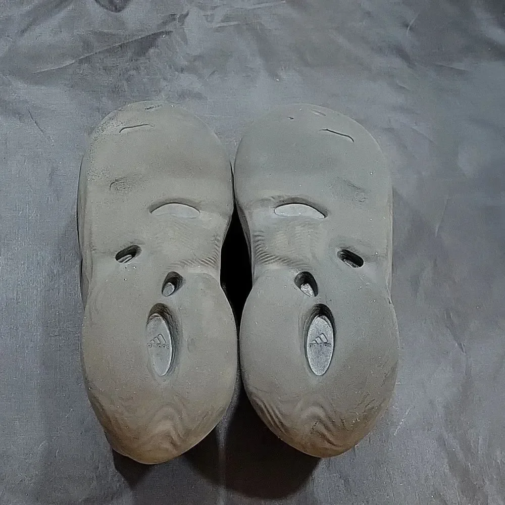 ADIDAS YEEZY FOAM RUNNER 'STONE SAGE (TD)